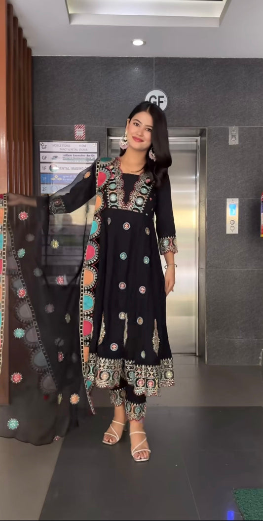 Goeorgeous Black Color Ready Made Salwar Suit & Dupatta