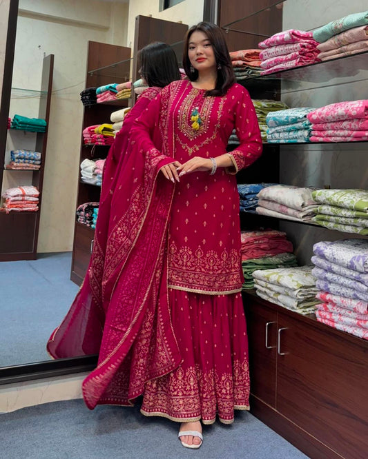 Pink Georgette embroidery Sarara set